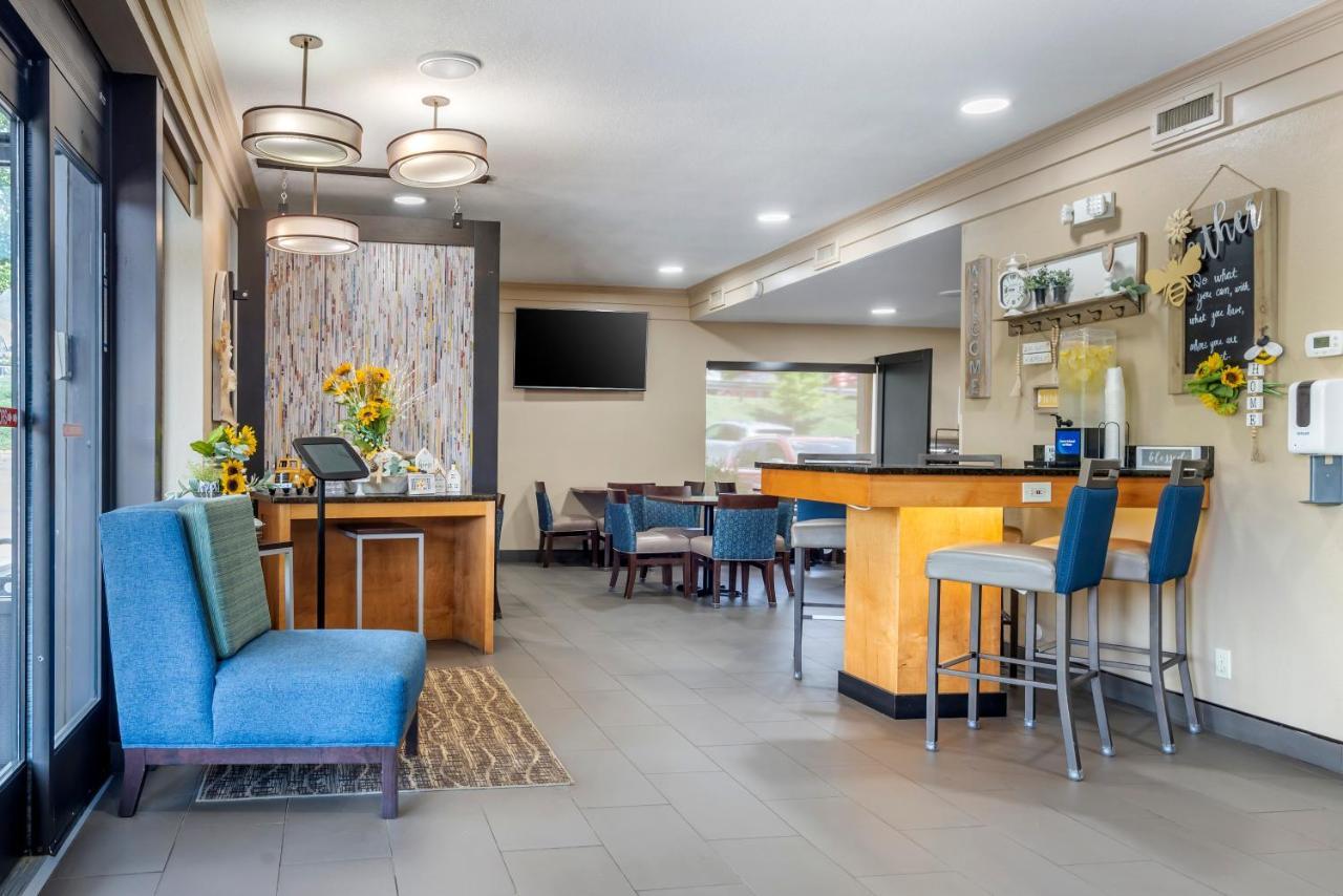Comfort Inn Asheville East-Blue Ridge Pkwy Access Buitenkant foto