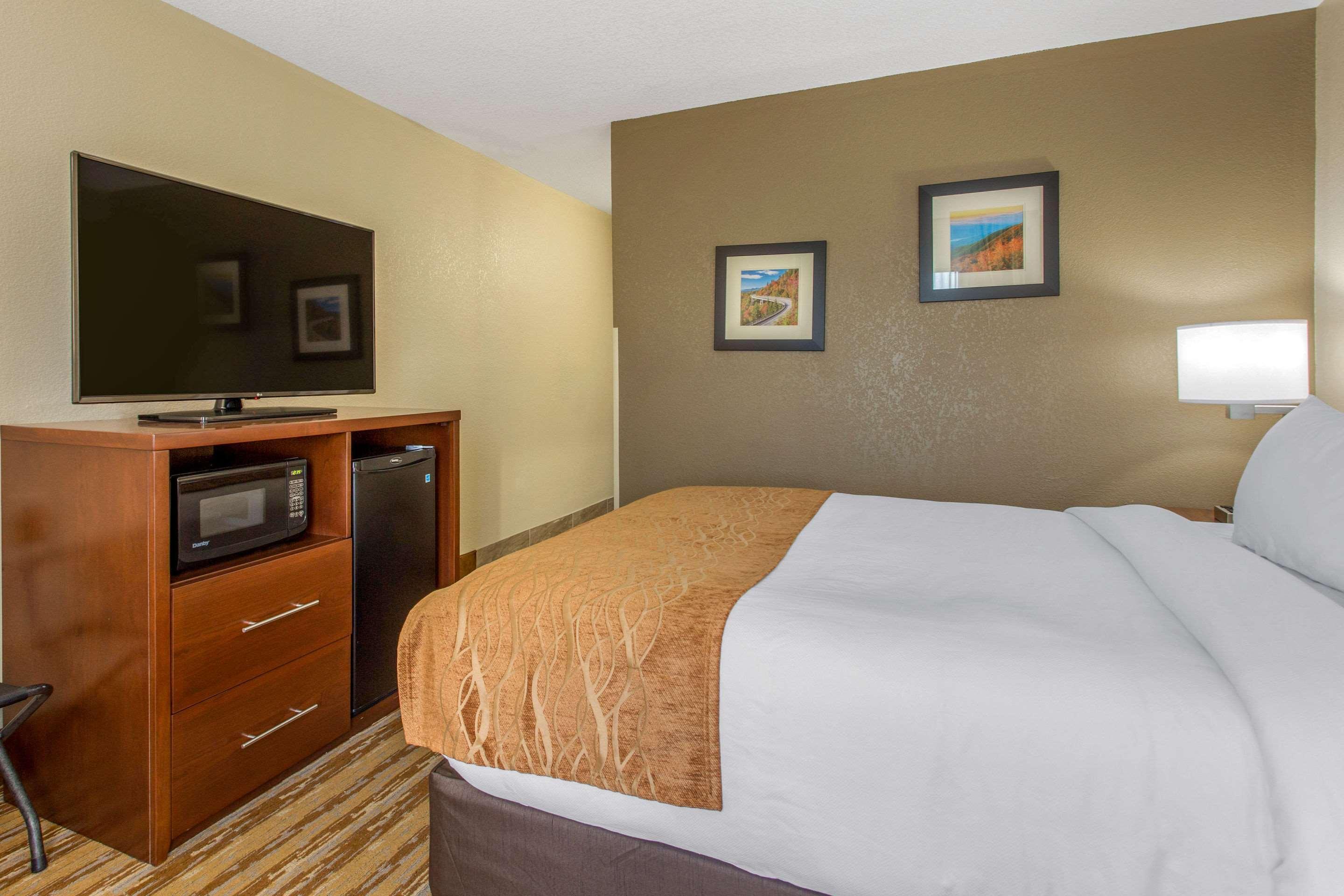 Comfort Inn Asheville East-Blue Ridge Pkwy Access Buitenkant foto