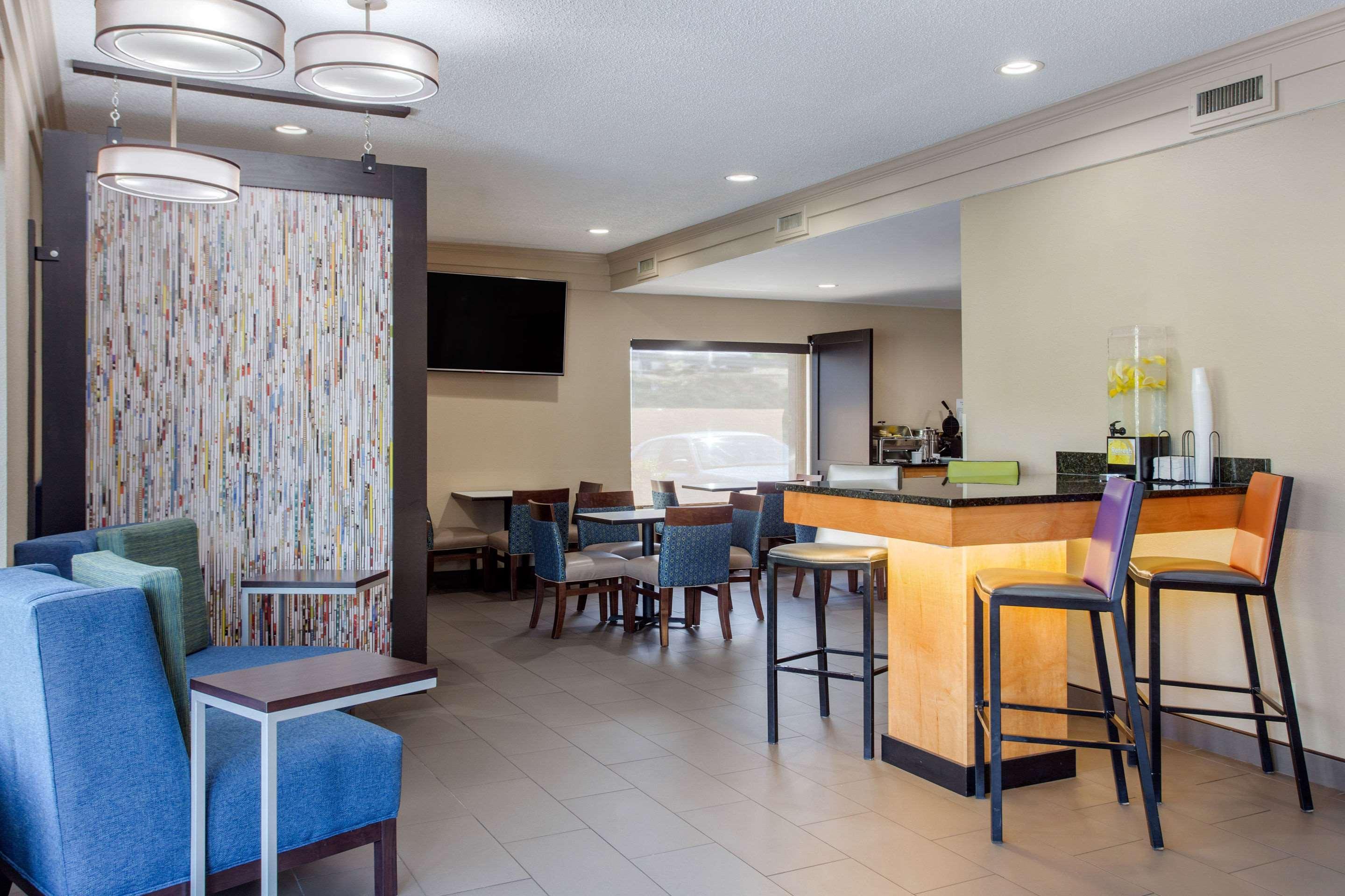 Comfort Inn Asheville East-Blue Ridge Pkwy Access Buitenkant foto