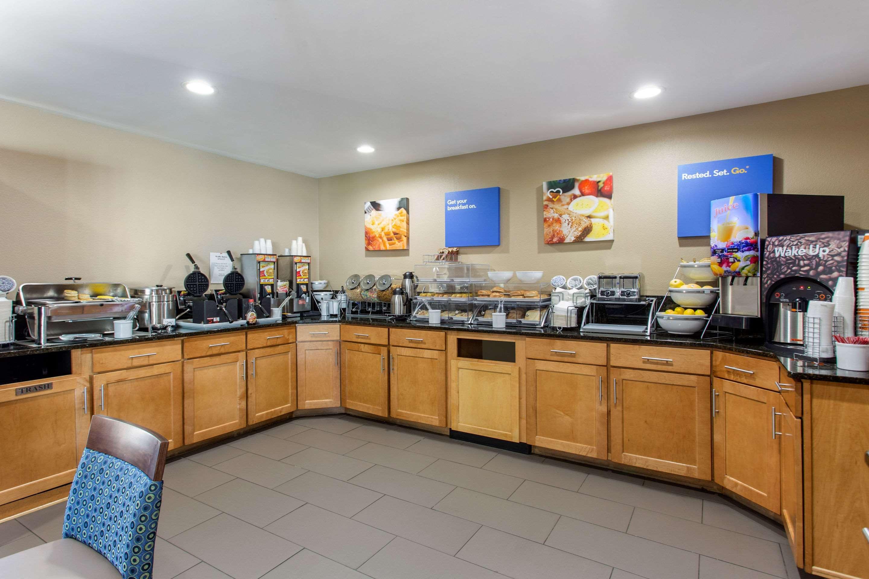 Comfort Inn Asheville East-Blue Ridge Pkwy Access Buitenkant foto