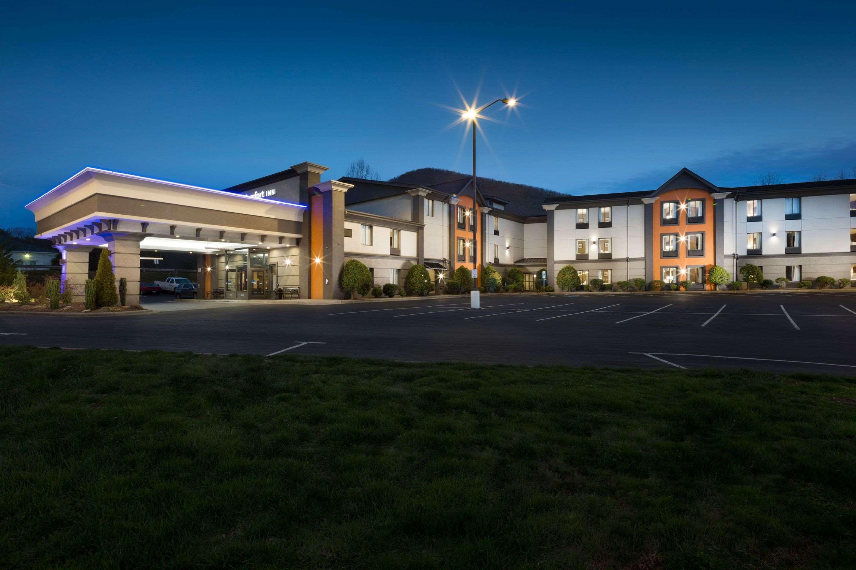 Comfort Inn Asheville East-Blue Ridge Pkwy Access Buitenkant foto