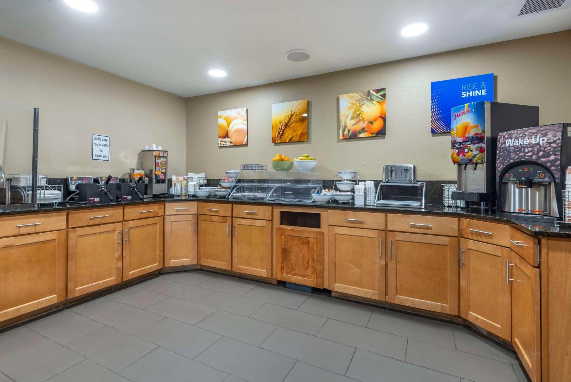 Comfort Inn Asheville East-Blue Ridge Pkwy Access Buitenkant foto